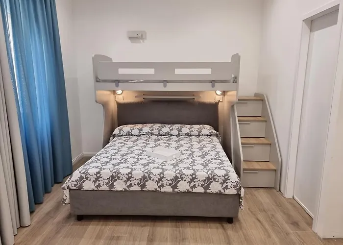 1531 Jackson 3* Scalea