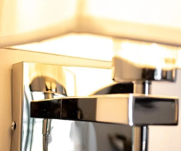 1531 Jackson 3* 스칼레아